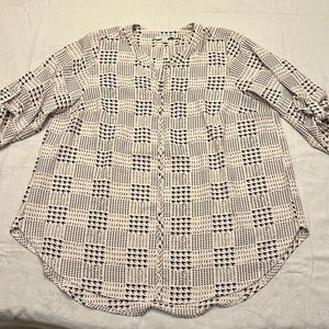 41 Hawthorn Blouse. Size 2X. Three-quarter length sleeve.